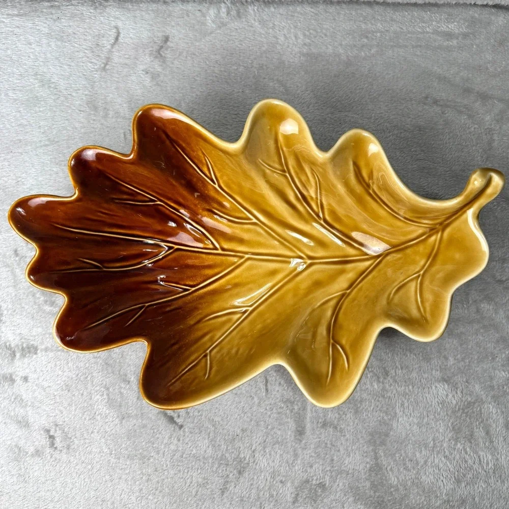 Linens-N-Things Oak Leaf Serving Bowl Fall Thanksgiving Brown Gold Ceramic